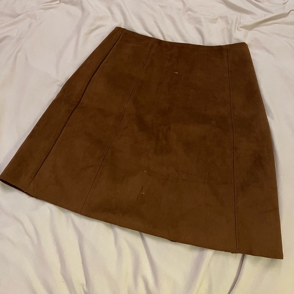 Babaton Suede Skirt 4 - Picture 3 of 4